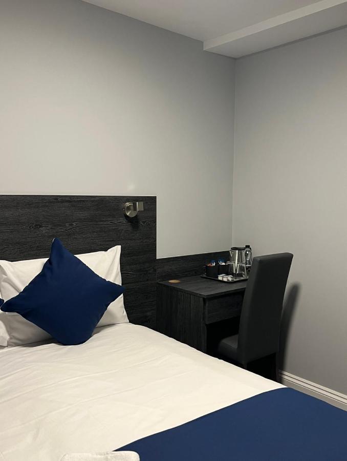 Blue Sapphire Hotel Ilford Ngoại thất bức ảnh