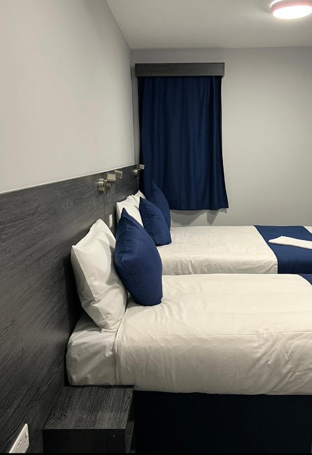 Blue Sapphire Hotel Ilford Ngoại thất bức ảnh